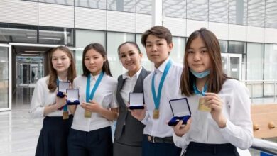 Photo of ШЫМКЕНТТІК «ЕЛБАСЫ МЕДАЛІНІҢ» 54 ИЕГЕРІ ЖОО-НА БІЛІМ ГРАНТЫН ҰТЫП  АЛДЫ