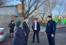 Photo of ДЕПУТАТТАР ҚҰРҒАҚ УӘДЕНІҢ ИЕЛЕРІ ЕМЕС ЕКЕНІН КӨРСЕТУДЕ