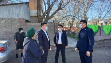 Photo of ДЕПУТАТТАР ҚҰРҒАҚ УӘДЕНІҢ ИЕЛЕРІ ЕМЕС ЕКЕНІН КӨРСЕТУДЕ