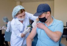 Photo of ШЫМКЕНТ ТҰРҒЫНДАРЫНЫҢ 100 ПАЙЫЗЫ КОВИДКЕ ҚАРСЫ ЕКПЕНІҢ І КОМПОНЕНТІН АЛДЫ