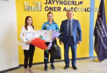 Photo of ТҮРКІСТАН: ӘЛЕМ ЧЕМПИОНАТЫНЫҢ ЖҮЛДЕГЕРЛЕРІНЕ ҚҰРМЕТ КӨРСЕТІЛДІ