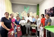 Photo of ТҮРКІСТАНДЫҚ КЕЛІНШЕК 35 ЖАСЫНДА АЛҒАШ РЕТ АНА АТАНЫП, ҮШЕМ ДҮНИЕГЕ ӘКЕЛДІ