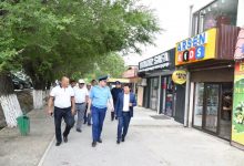 Photo of ШӘУІЛДІРДЕ «ЗАҢ МЕН ТӘРТІП» ҚАҒИДАТЫ АЯСЫНДА КӘСІПКЕРЛІК НЫСАНДАРҒА ТҮСІНДІРМЕ ЖҰМЫСТАРЫ ЖҮРГІЗІЛДІ