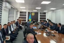 Photo of АҚСУКЕНТТЕ КӘСІПКЕРЛІК НЫСАНДАРДЫҢ СЫРТҚЫ КЕЛБЕТІ ЖАРЫҚТАНДЫРЫЛАДЫ